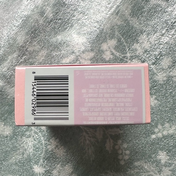 JEFFREE STAR COSMETICS
Magic Star Luminous Setting Powder - Picture 5 of 6